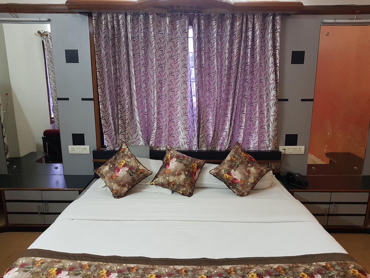 Hotel Lifestyle Сіліґурі Екстер'єр фото