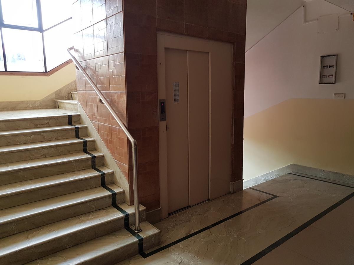 Hotel Lifestyle Сіліґурі Екстер'єр фото