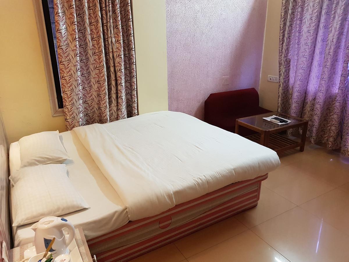 Hotel Lifestyle Сіліґурі Екстер'єр фото