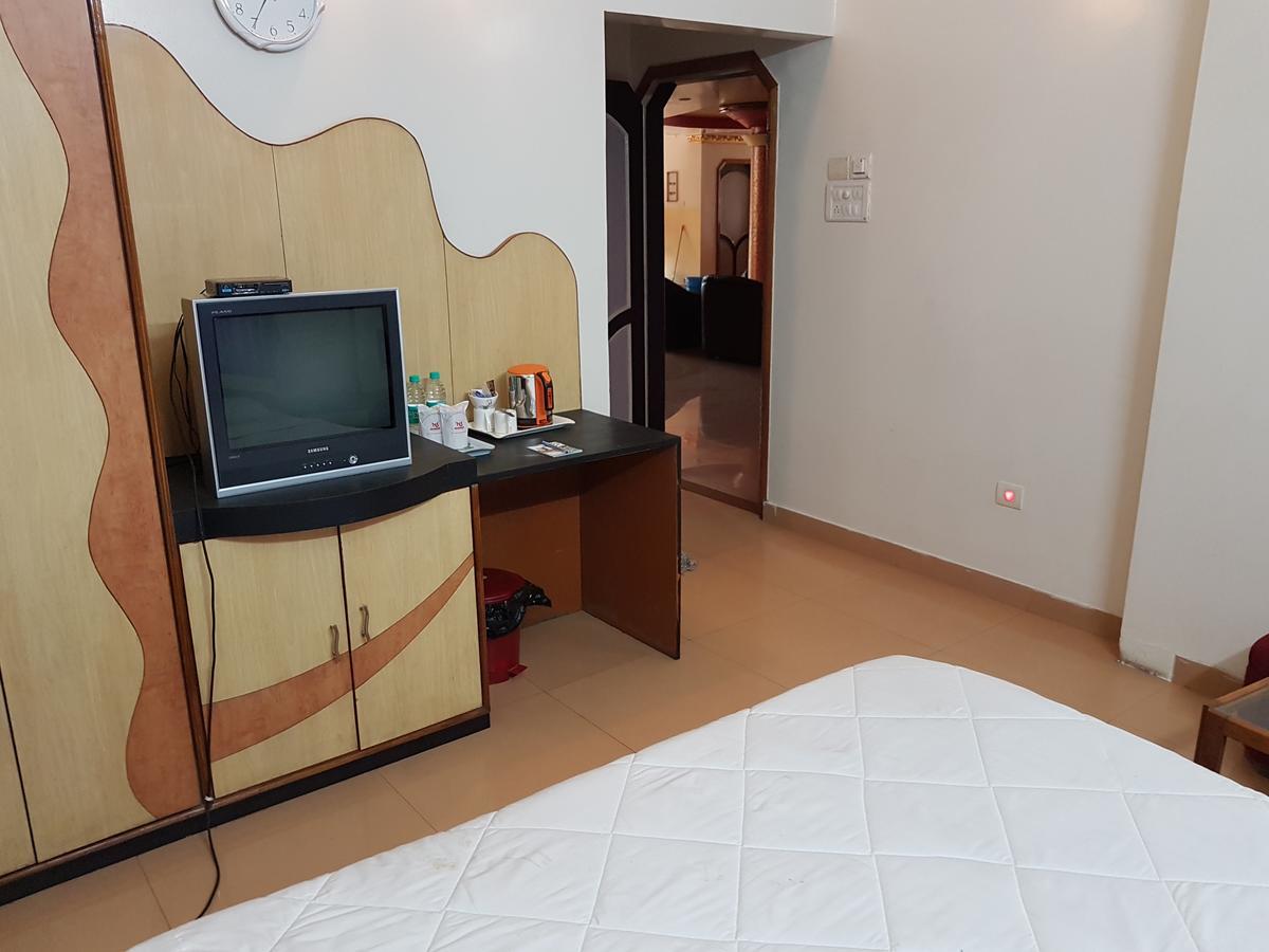Hotel Lifestyle Сіліґурі Екстер'єр фото
