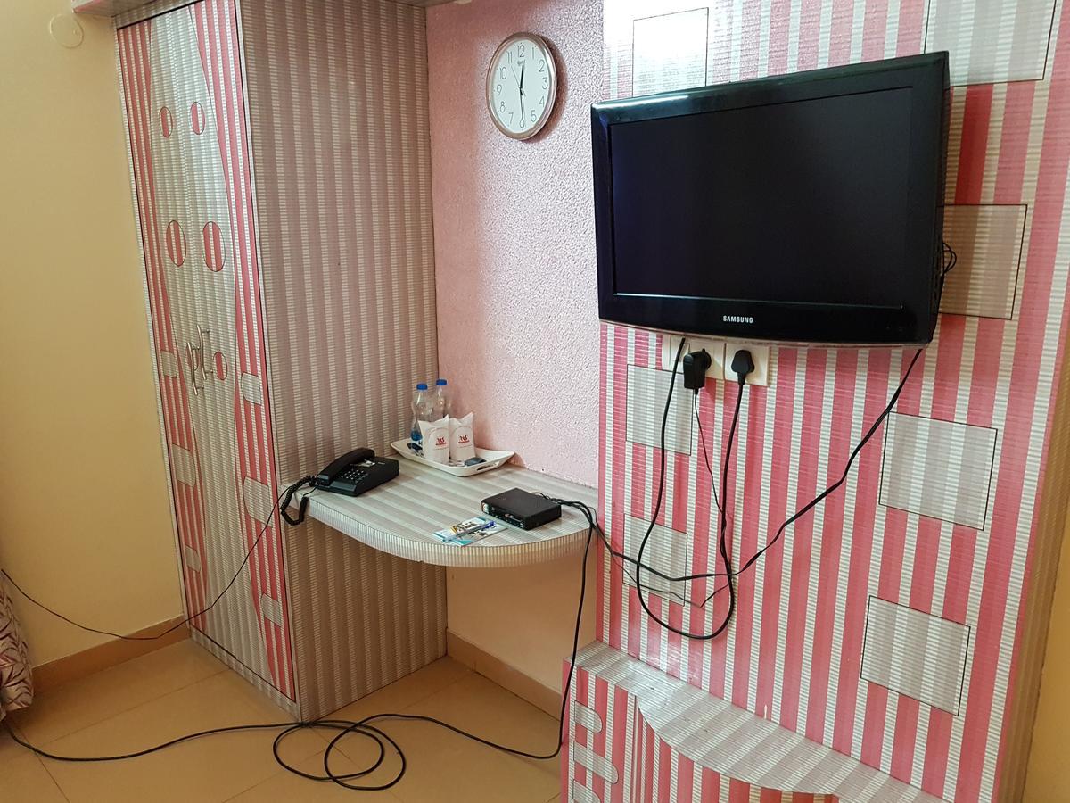 Hotel Lifestyle Сіліґурі Екстер'єр фото