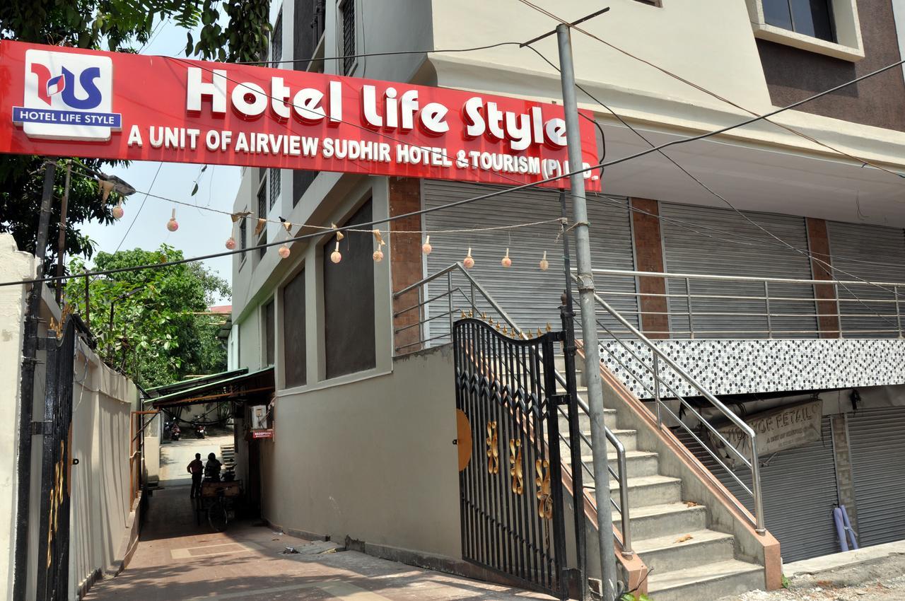 Hotel Lifestyle Сіліґурі Екстер'єр фото